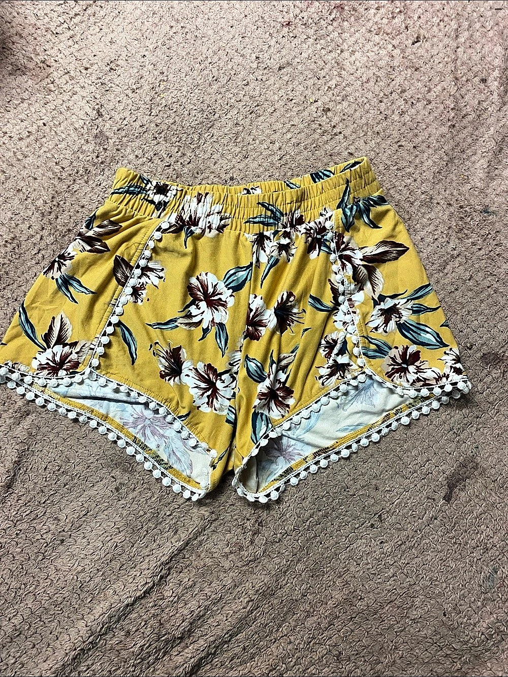 Ardene Floral Pom Trim Shorts in Yellow Size Medium